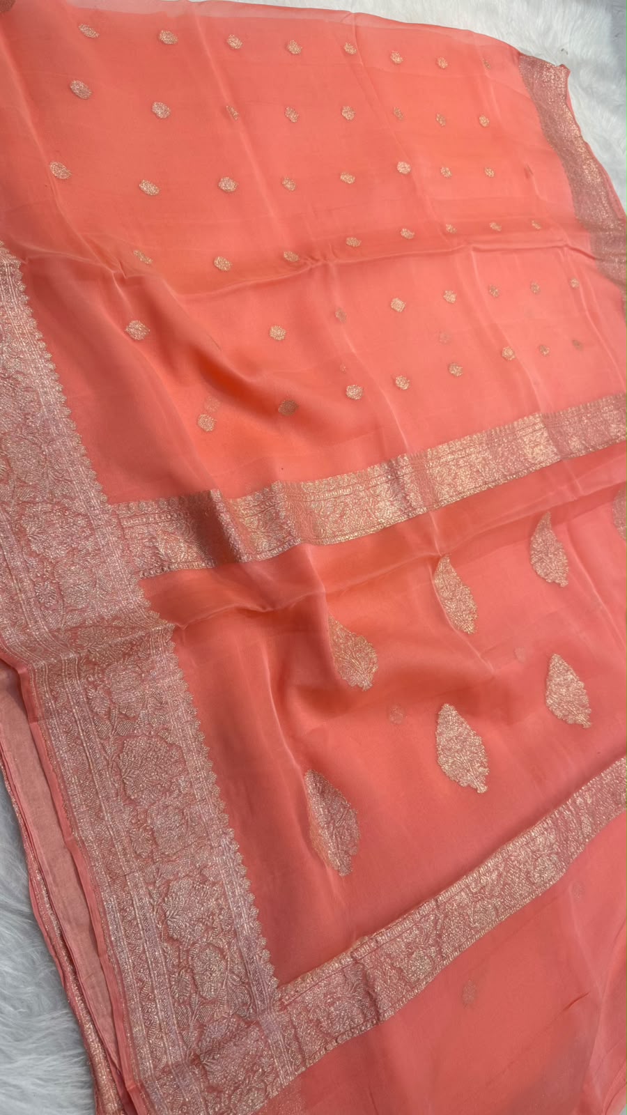 Handloom Pure Chiffon Kadhua Buti Border Saree