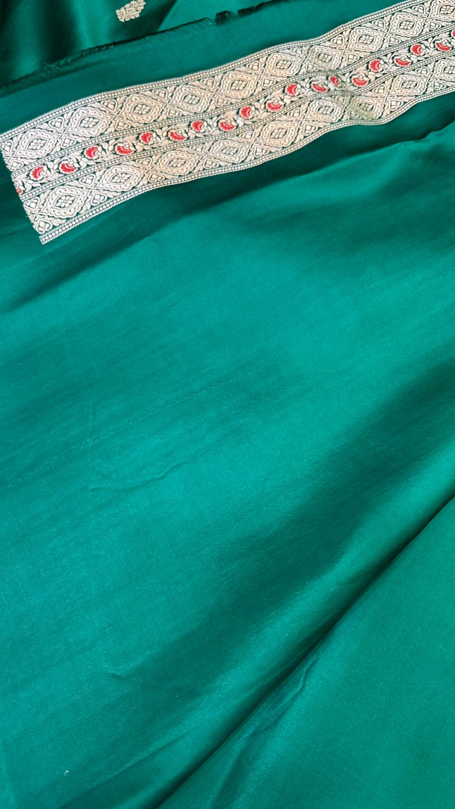 Bottle Green Mashru Silk Iskart Meena Border Banarasi Saree