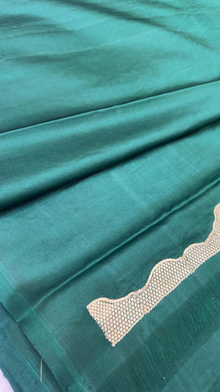 Pure Handloom Kaduwa Banarasi Mashru Silk Zari Border Boota Saree