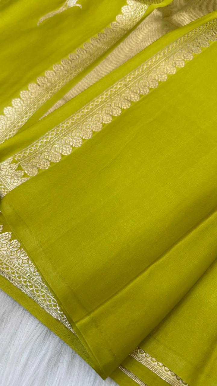 Pure Handloom Kaduwa Banarasi Mashru Silk Zari Border Boota Saree