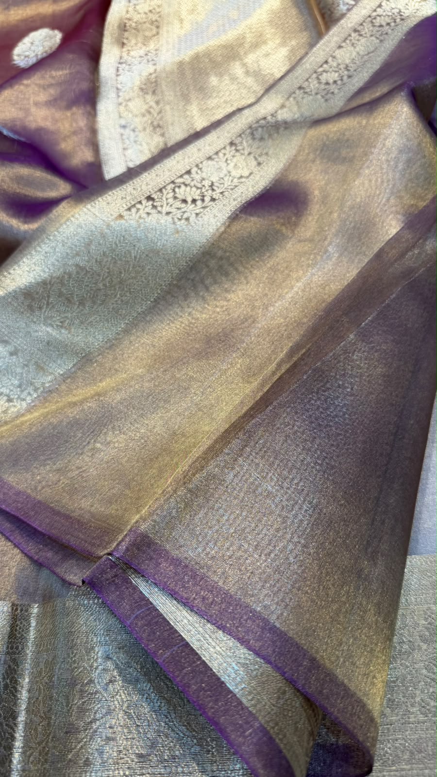 Pure Banarasi Tissue Silk Gold/Silver Zari Buta Shaded Saree