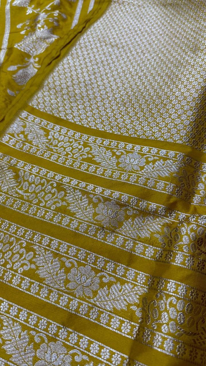 Handloom Weaving Pure Banarasi Bridal Lehenga