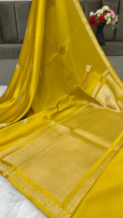 Pure Mashru Silk Small Zari Border Boota Saree