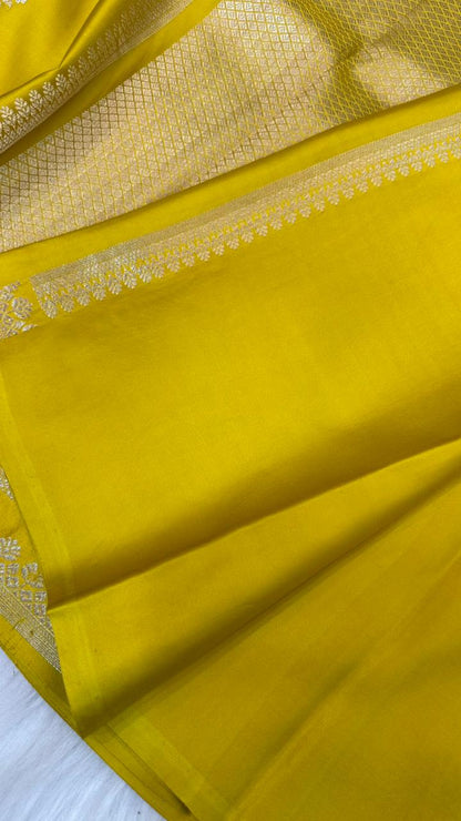 Pure Mashru Silk Small Zari Border Boota Saree