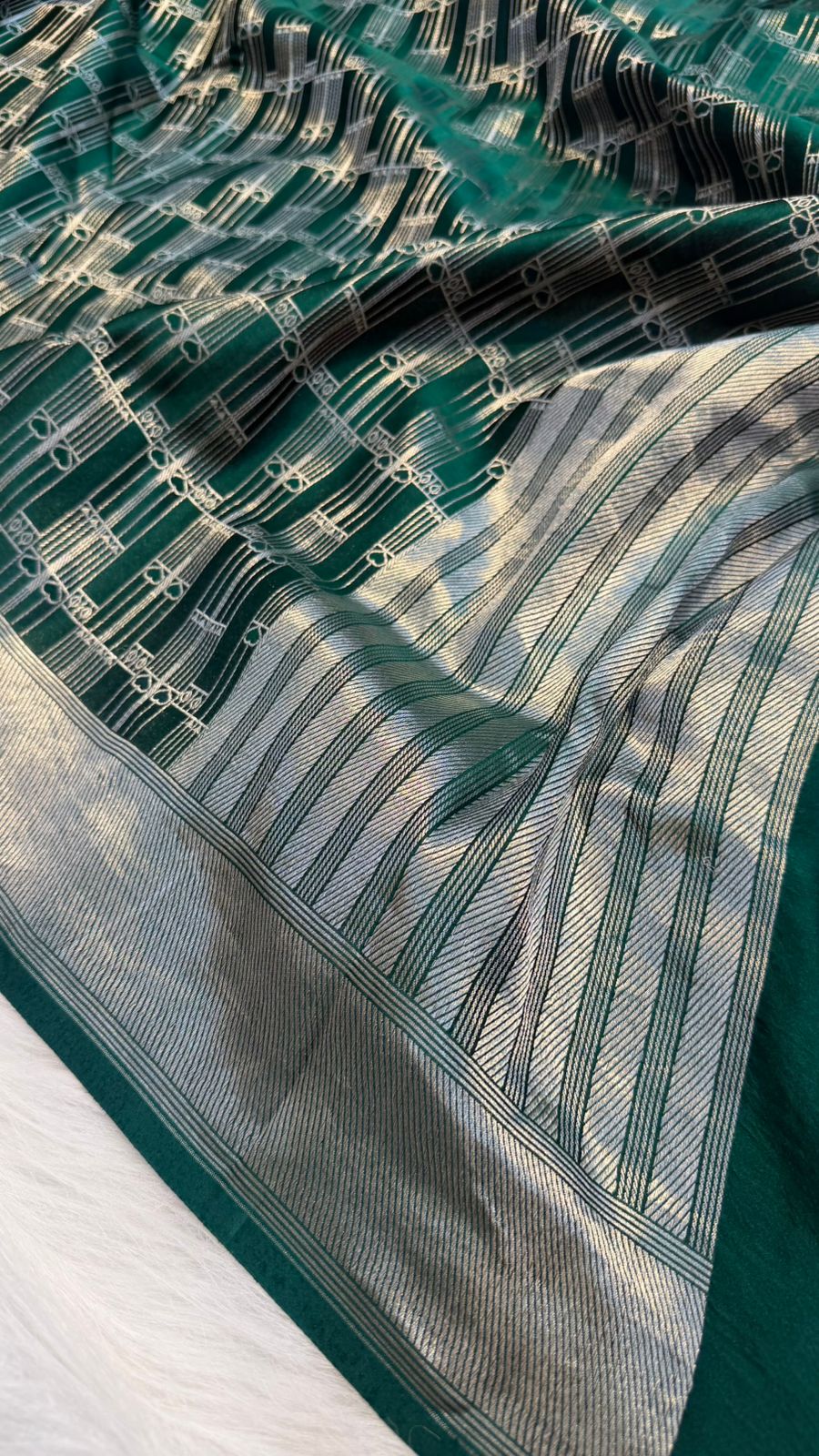 Handwoven Pure Mashru Silk Brocade Saree