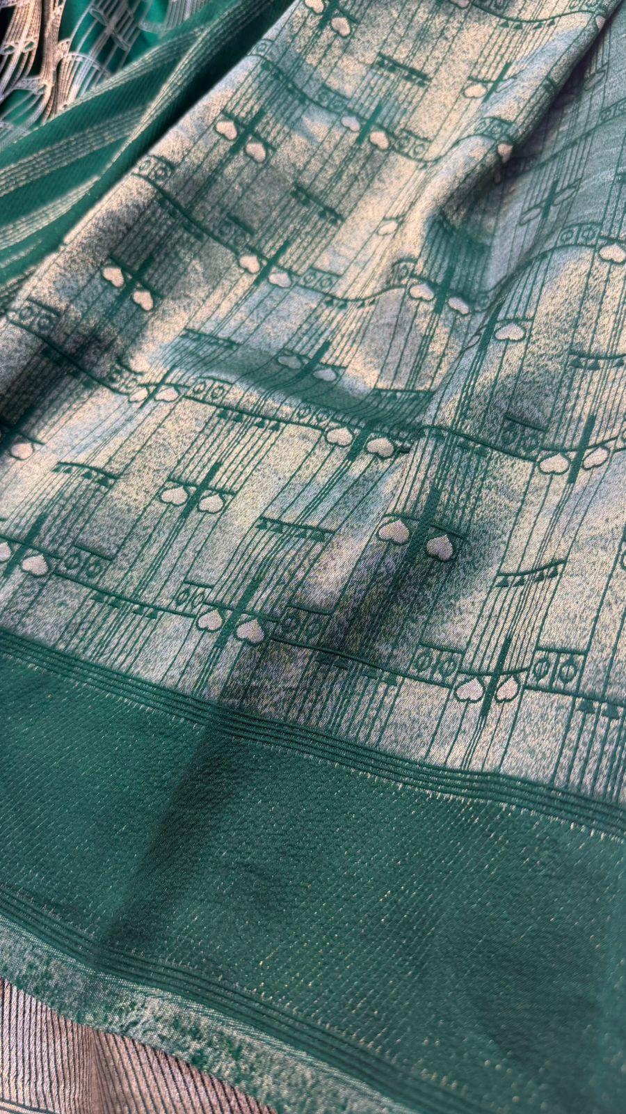 Handwoven Pure Mashru Silk Brocade Saree
