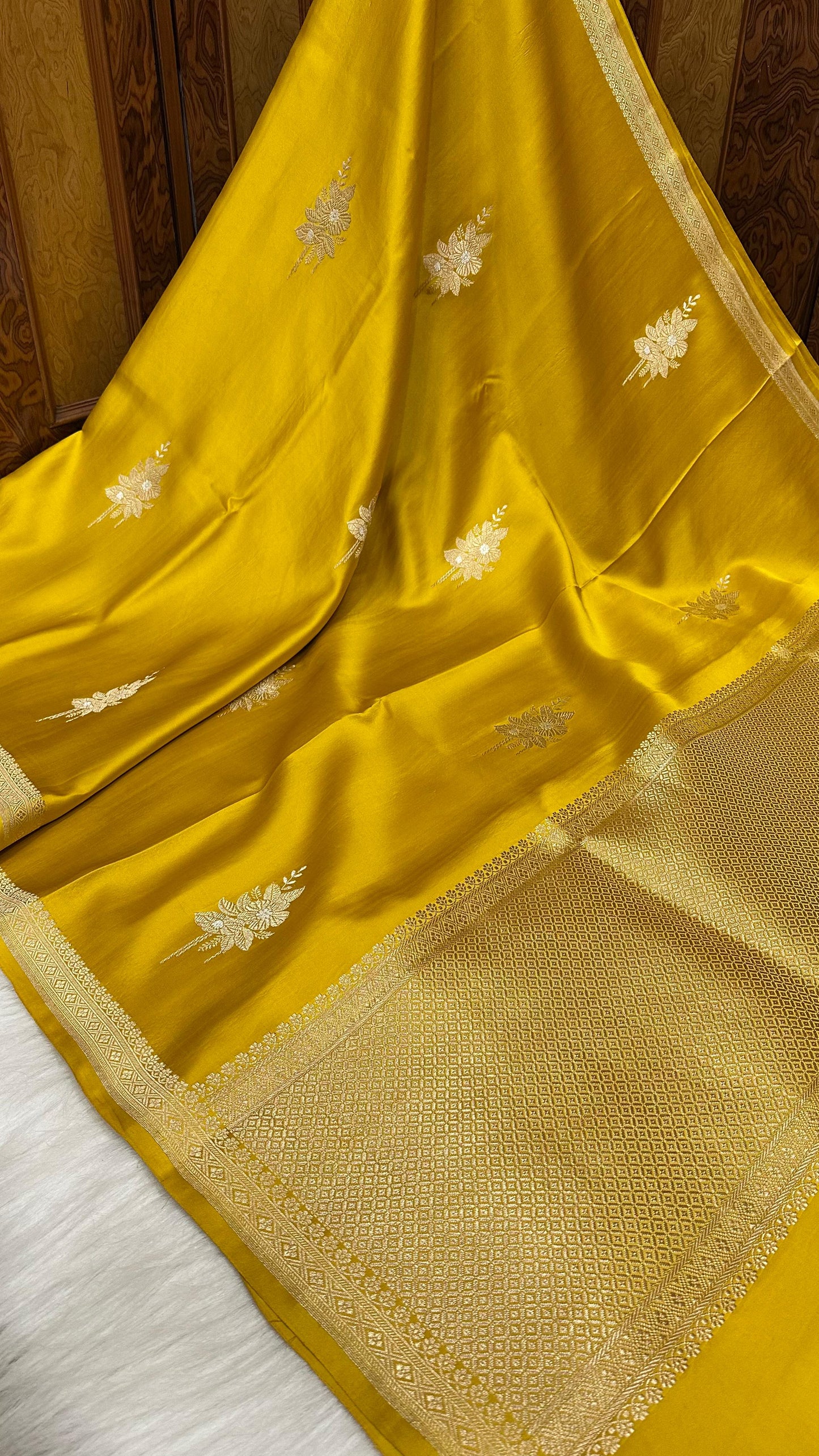 Yellow Gold pure silk handloom banarasi mashru saree