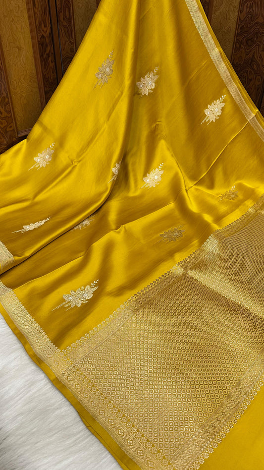Yellow Gold pure silk handloom banarasi mashru saree