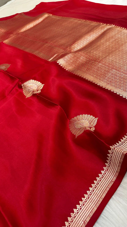 Red Mashru Silk Zari Border Pallu Banarasi Saree