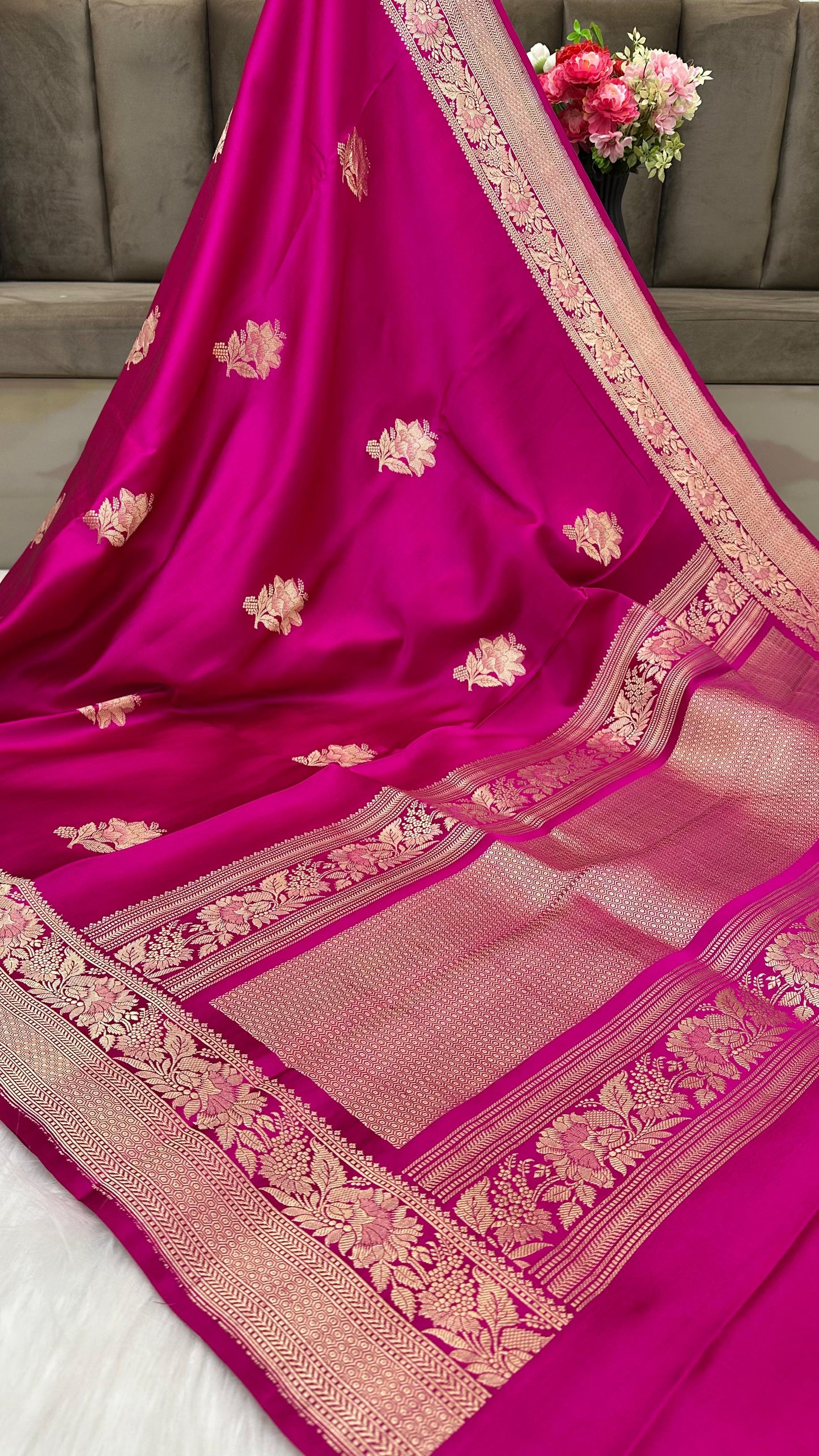 Magenta Mashru Silk Iskart Zari Border Brocad Banarasi Saree
