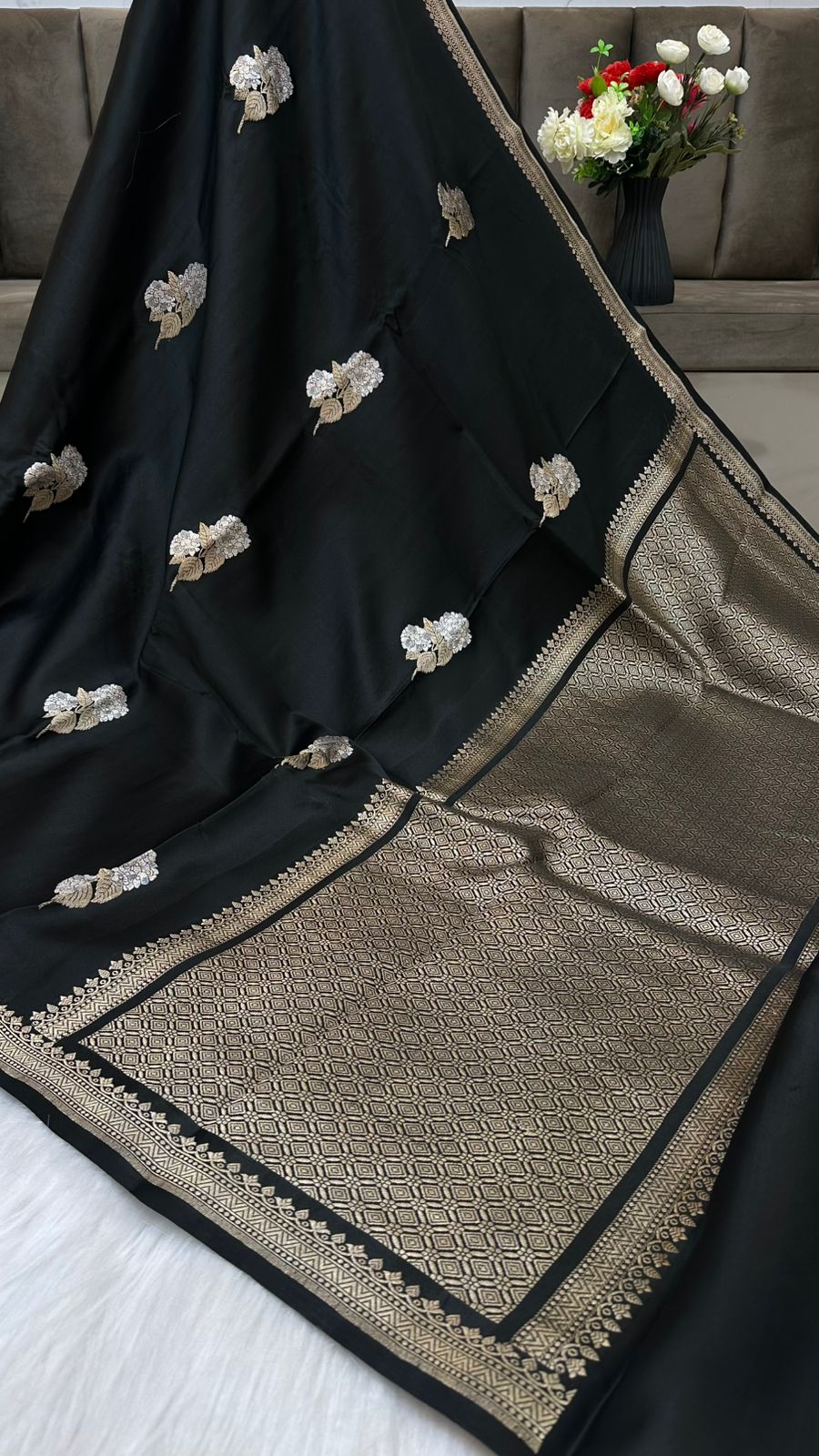 Black Mashru Silk Zari Border Aanchal Boota Saree