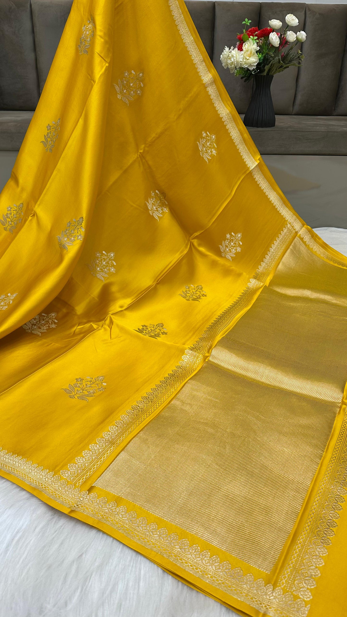 Yellow Mashru Silk Zari Border Aanchal Boota Saree