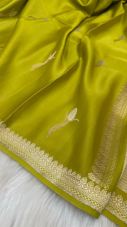 Pure Handloom Kaduwa Banarasi Mashru Silk Zari Border Boota Saree