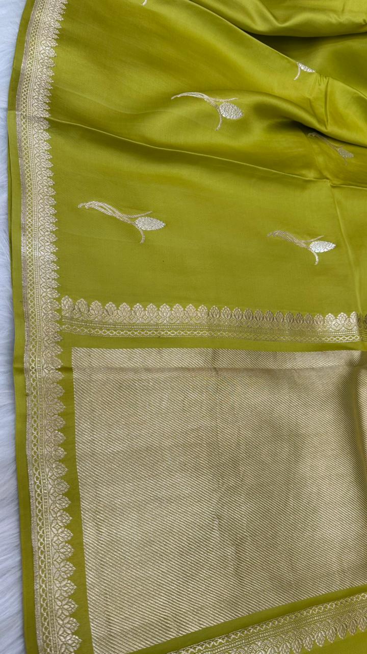 Pure Handloom Kaduwa Banarasi Mashru Silk Zari Border Boota Saree