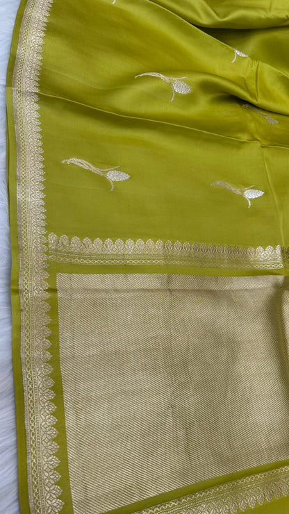 Pure Handloom Kaduwa Banarasi Mashru Silk Zari Border Boota Saree