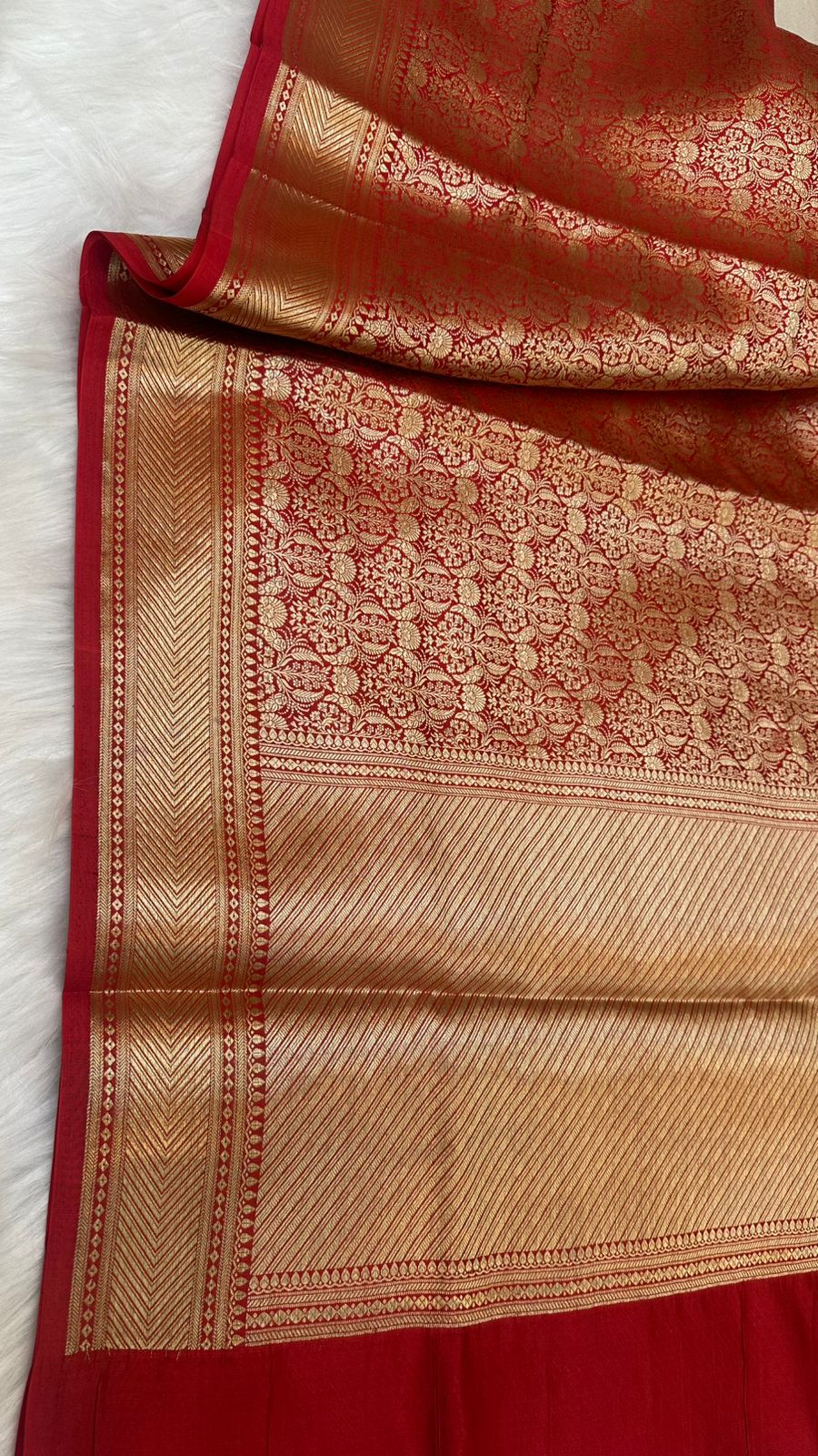 Red Pure Raw Mango Silk Zari Brocade Design Saree