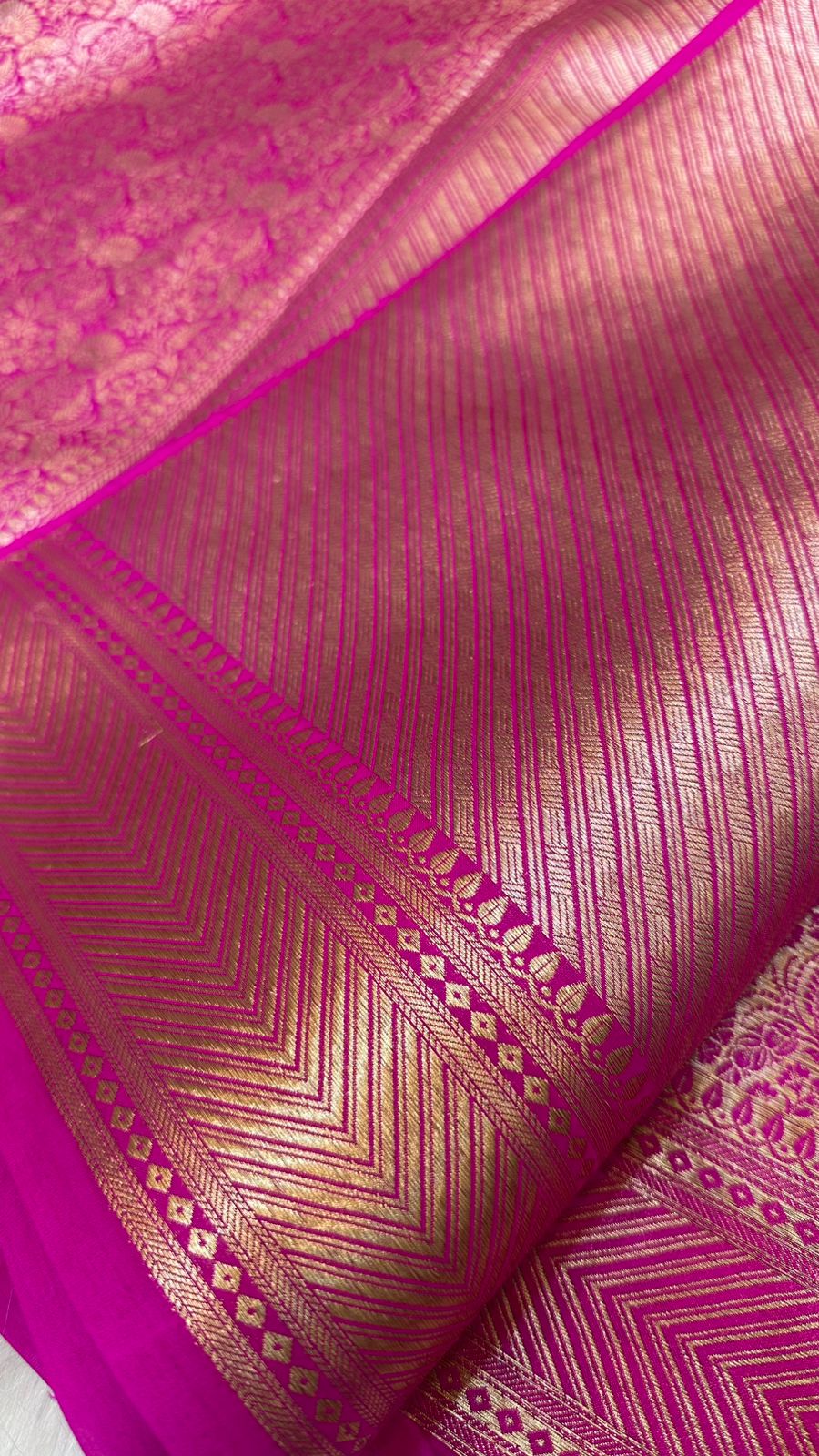 Magenta Pure Raw Mango Silk Zari Brocade Design Saree
