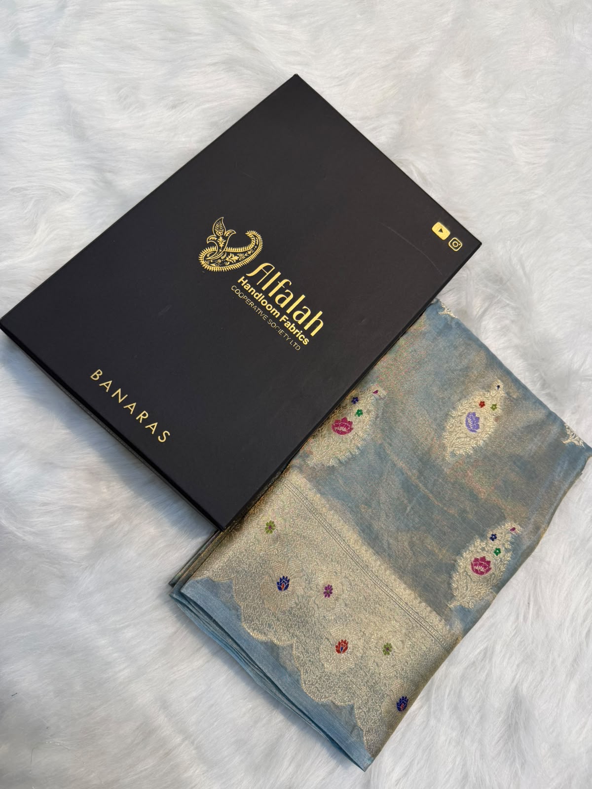 Pure Banarasi Katan Tissue Silk Mina Buta Zari Mina Border Saree