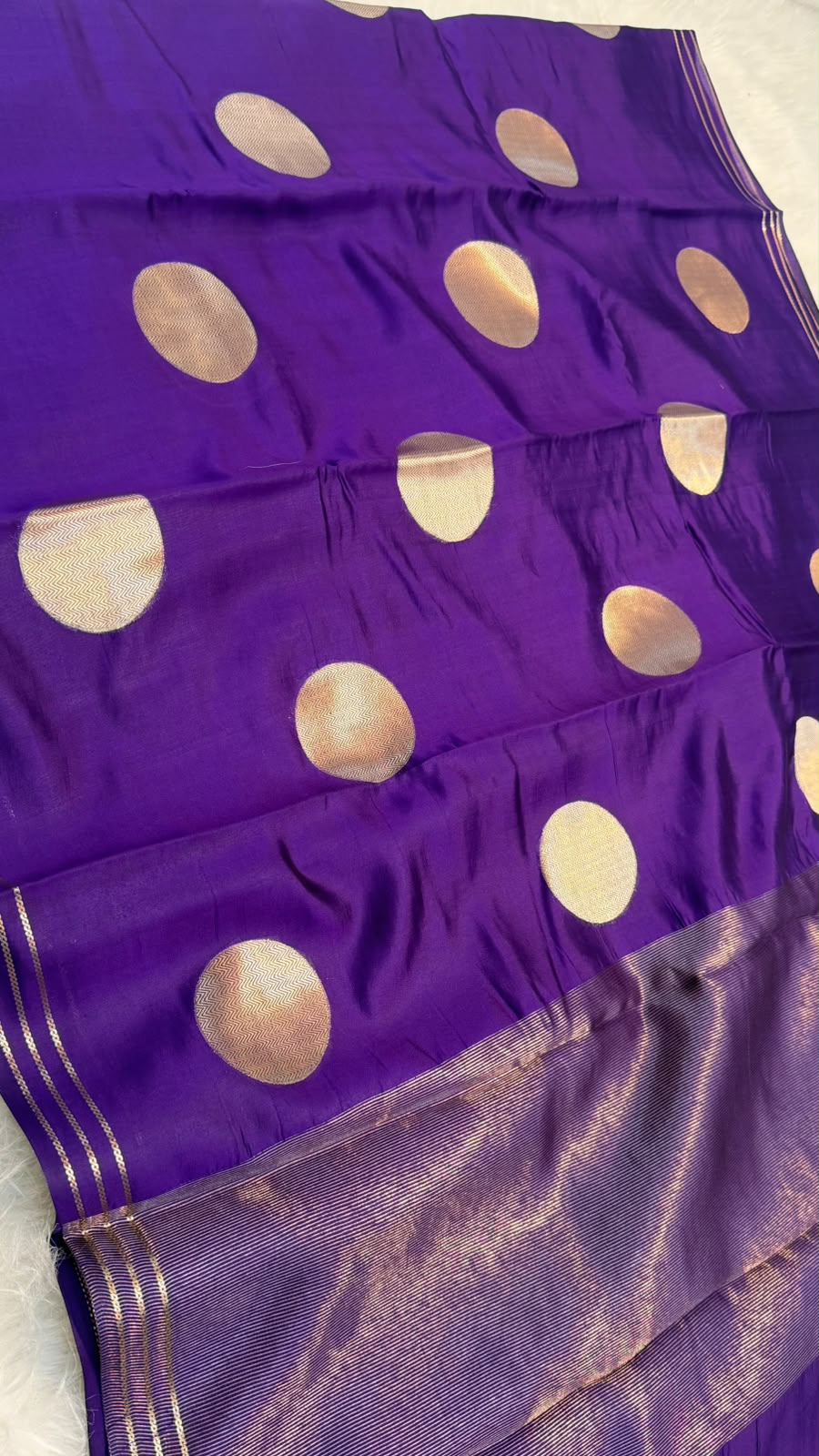 Handloom Pure Banarasi Dot Zari Buta Soft Silk Saree