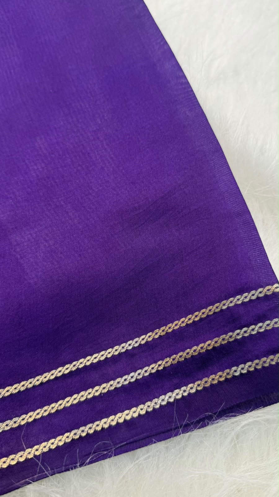 Handloom Pure Banarasi Dot Zari Buta Soft Silk Saree