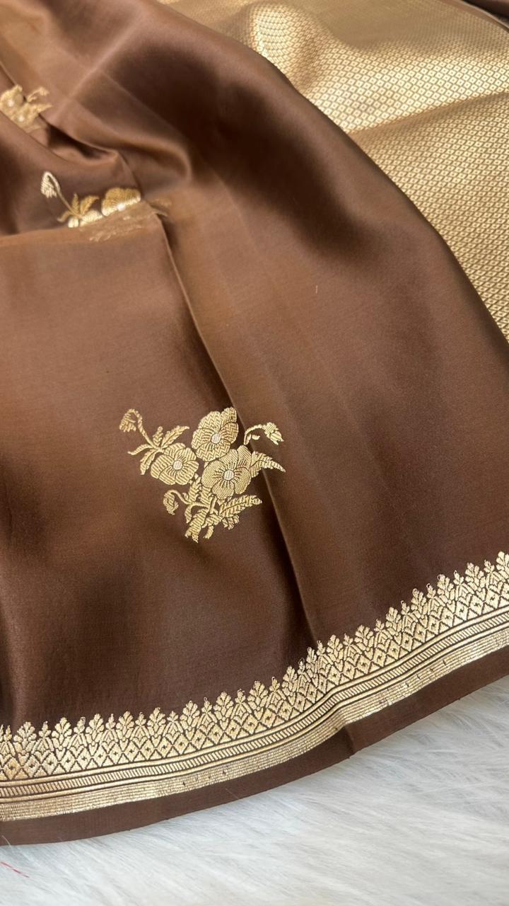 Pure Handloom Mashru Silk Zari Border Boota Banarasi Saree