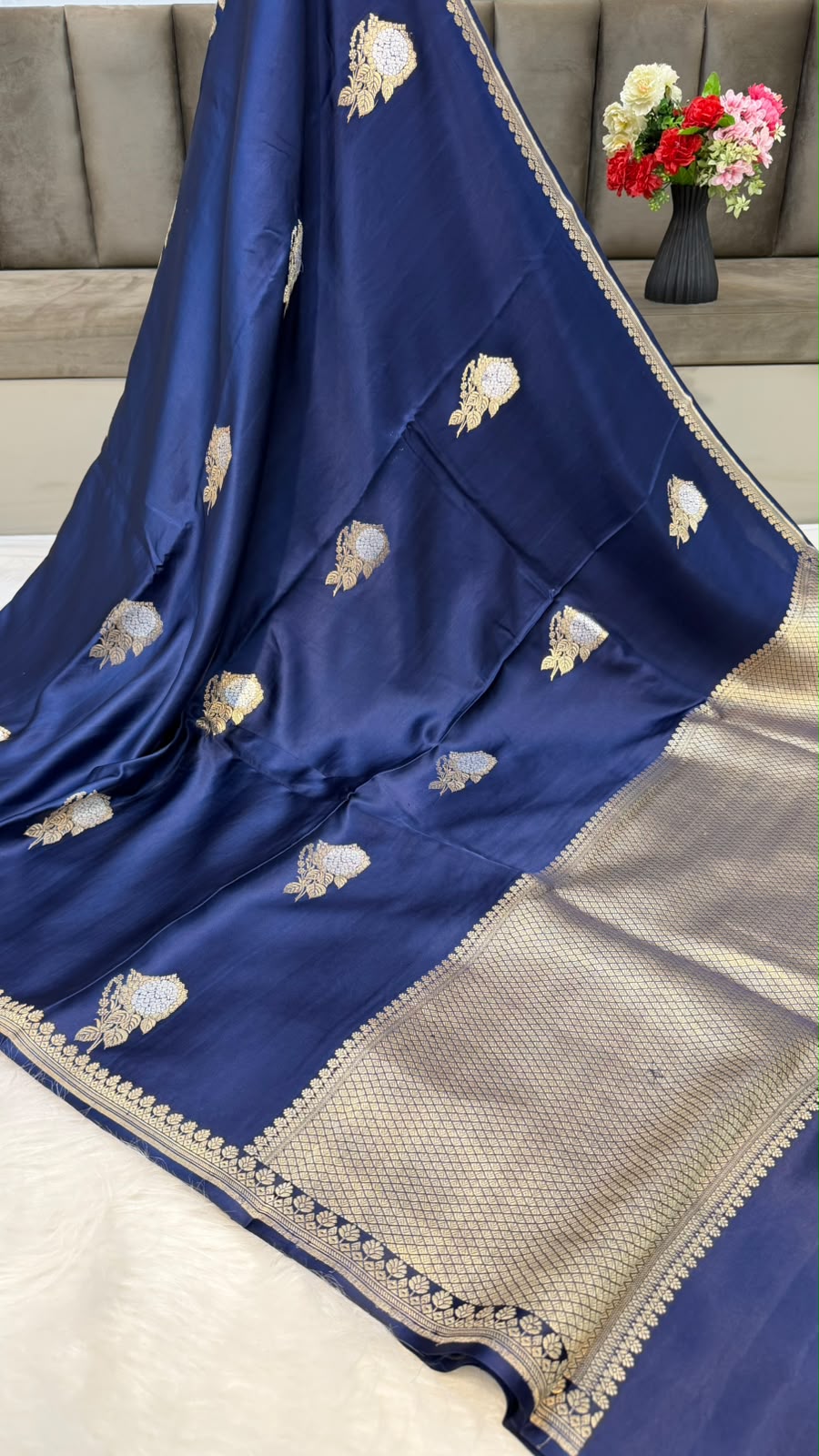 Handwoven Pure Mashru Silk Saree