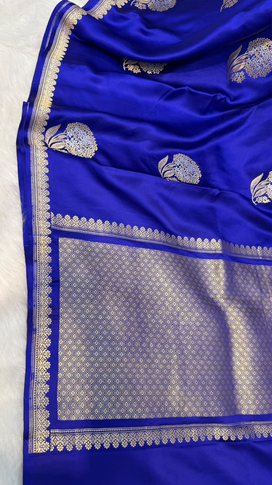 Handwoven Pure Mashru Silk Saree