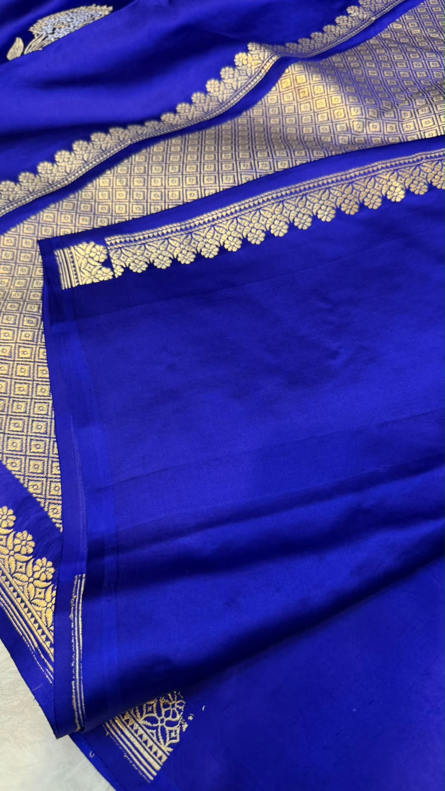 Handwoven Pure Mashru Silk Saree