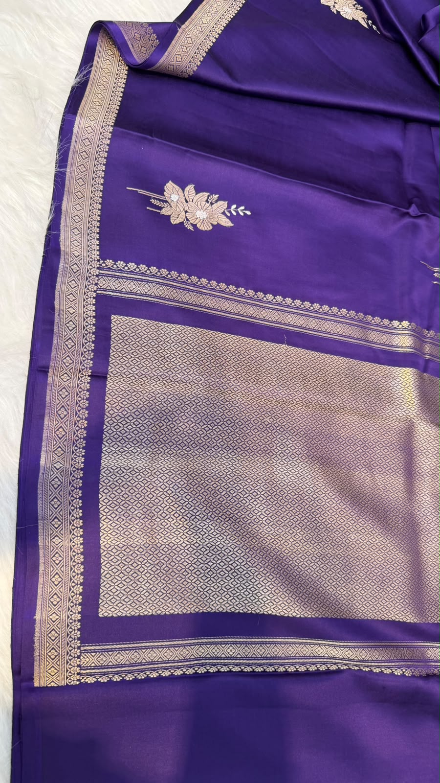 Handwoven Pure Mashru Silk Saree