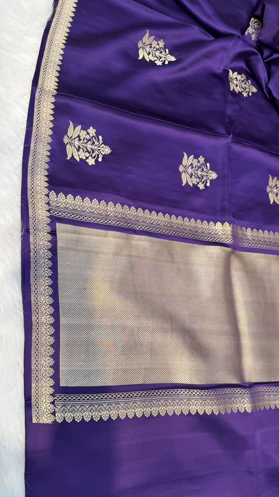Handwoven Pure Mashru Silk Saree