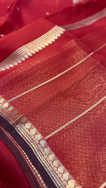 Handwoven Pure Organza Kadhua Buti Contrast Bewar Saree