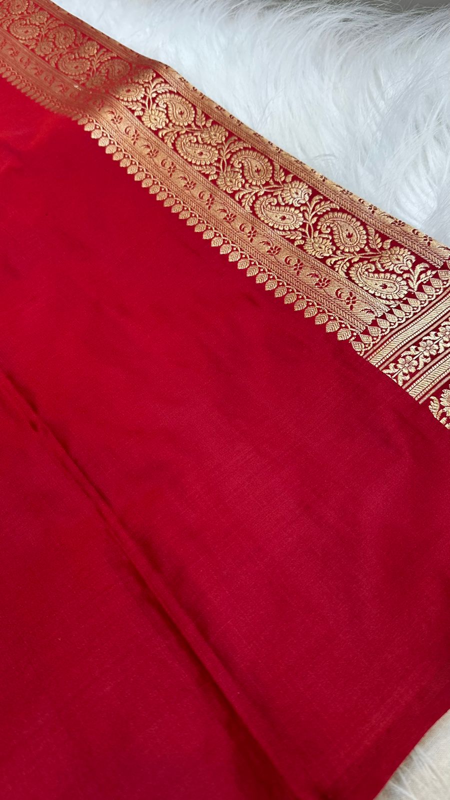 Handloom Pure Mashru Satin Silk Zari Buti Saree