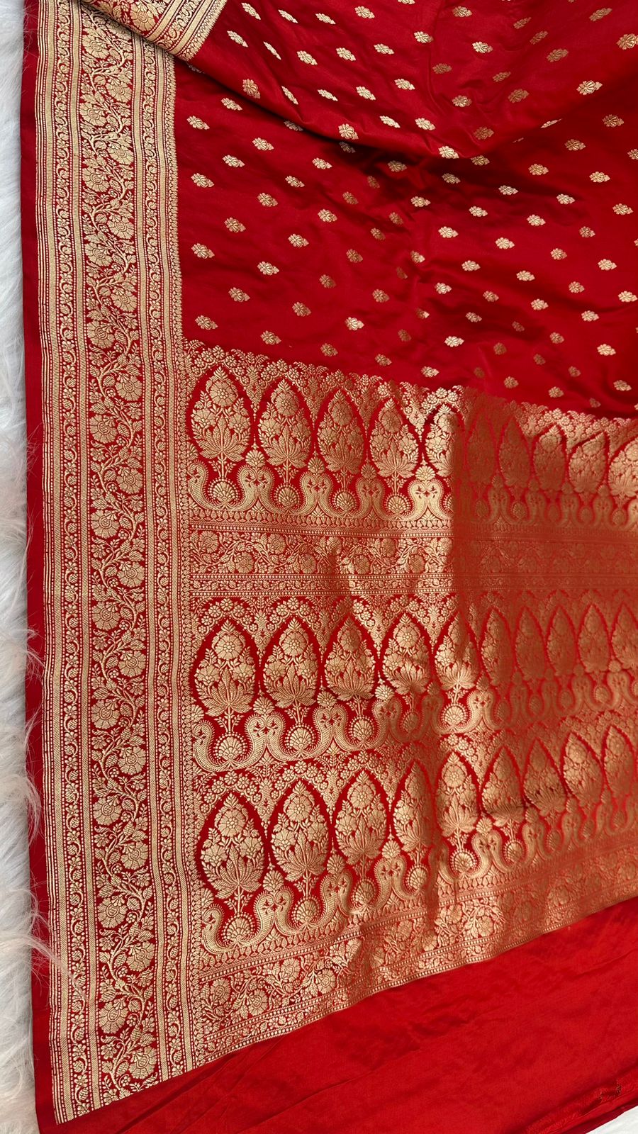 Handloom Pure Mashru Satin Silk Zari Buti Saree