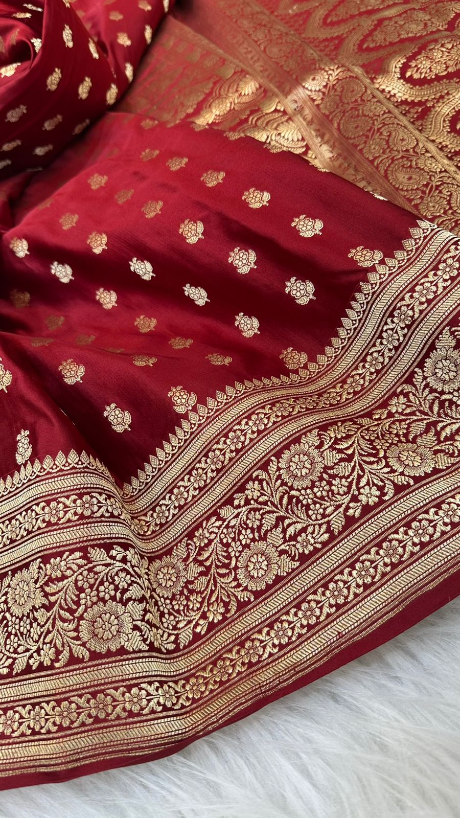 Handloom Pure Mashru Satin Silk Zari Buti Saree