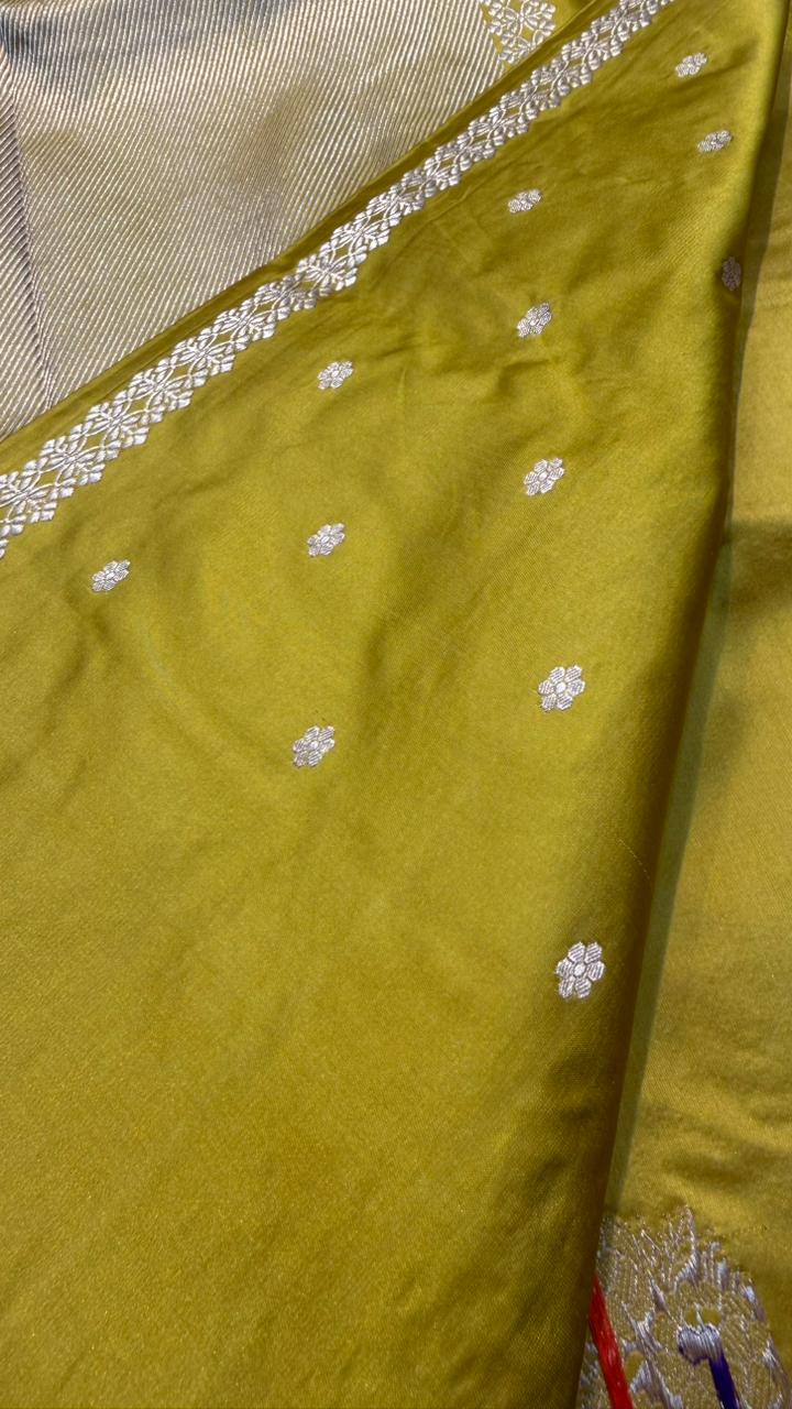 Handwoven Pure Mashru Silk Saree