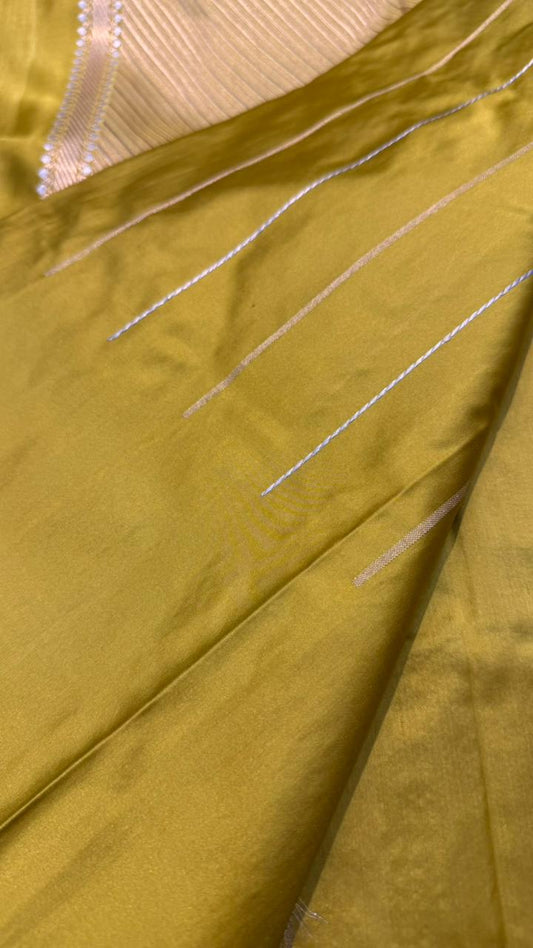 Handwoven Pure Mashru Silk Saree