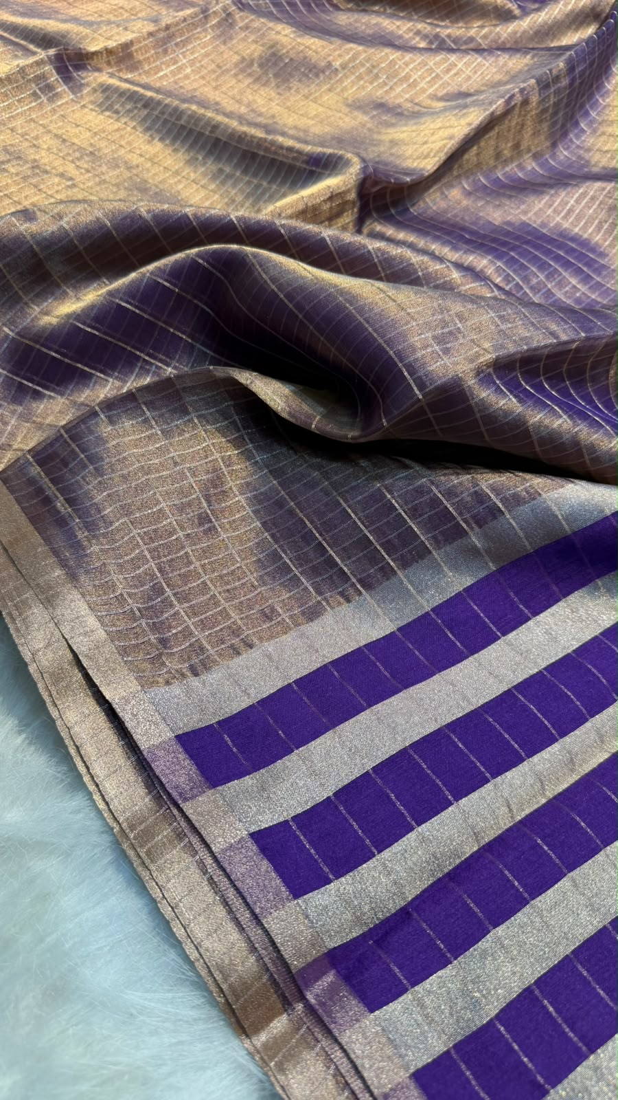 Pure Banarasi Checks Tissue Silk Munga Pallu Lace Border Saree