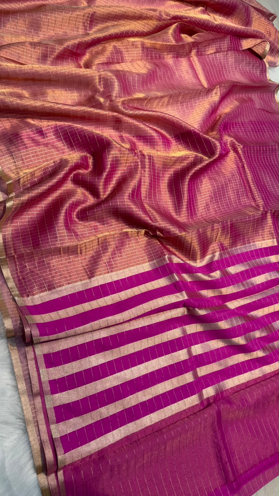 Pure Banarasi Checks Tissue Silk Munga Pallu Lace Border Saree