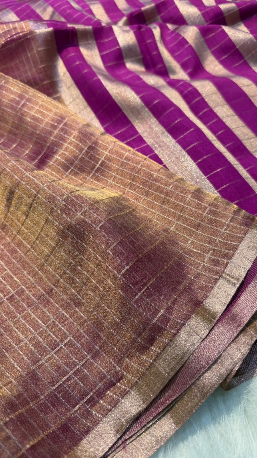 Pure Banarasi Checks Tissue Silk Munga Pallu Lace Border Saree
