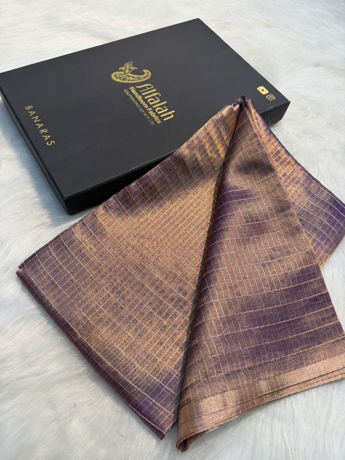 Pure Banarasi Checks Tissue Silk Munga Pallu Lace Border Saree