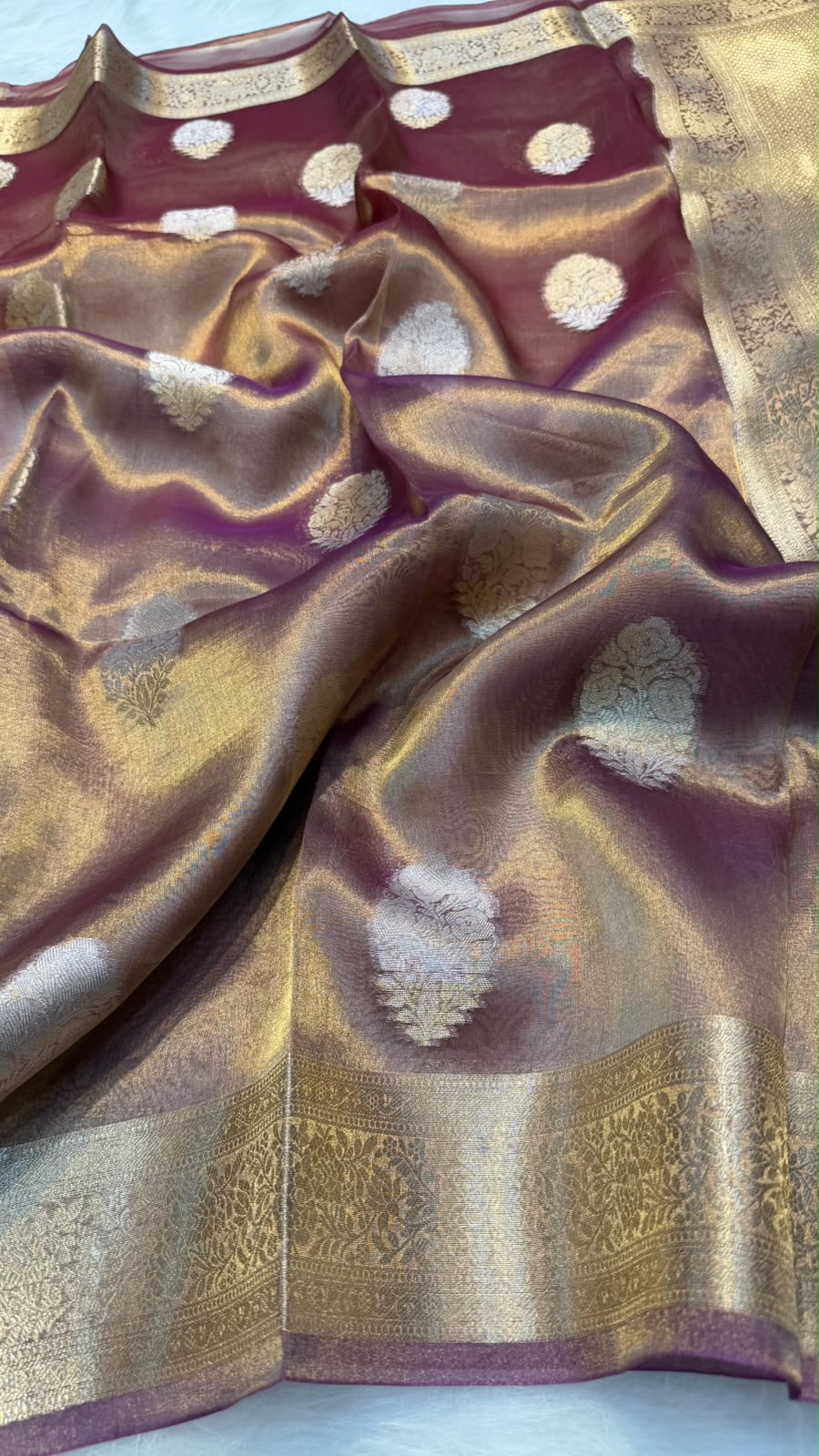 Pure Banarasi Tissue Silk Gold/Silver Zari Buta Shaded Saree