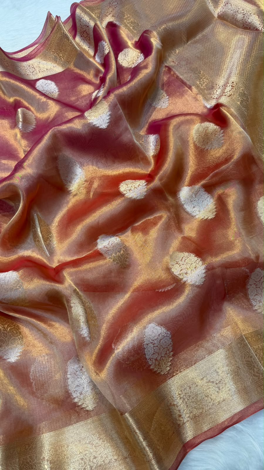Pure Banarasi Tissue Silk Gold/Silver Zari Buta Shaded Saree