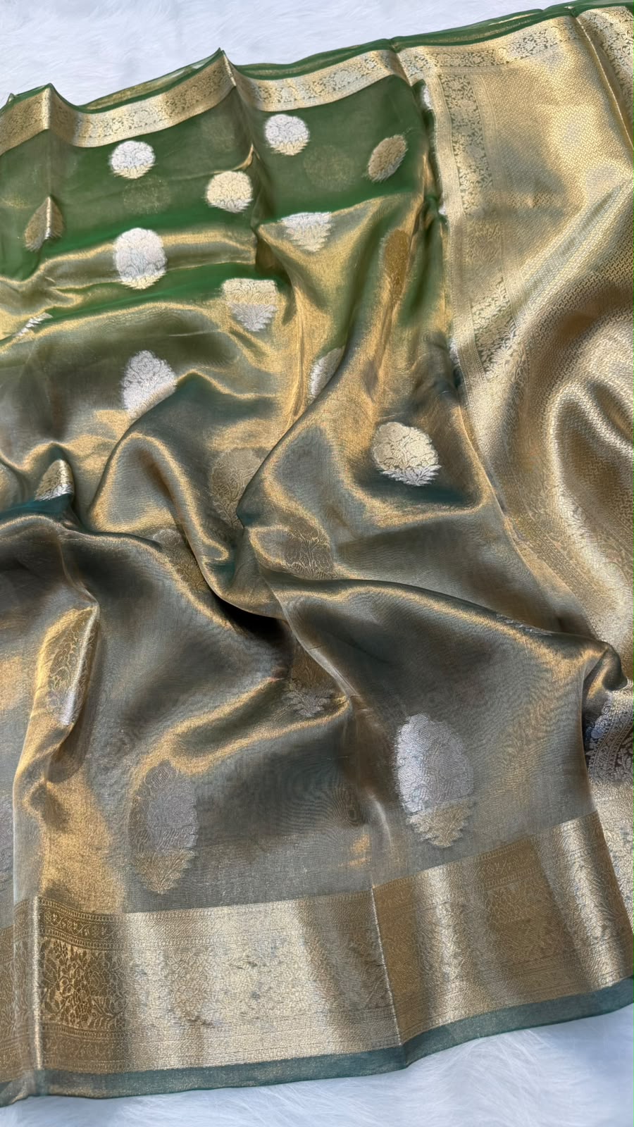 Pure Banarasi Tissue Silk Gold/Silver Zari Buta Shaded Saree