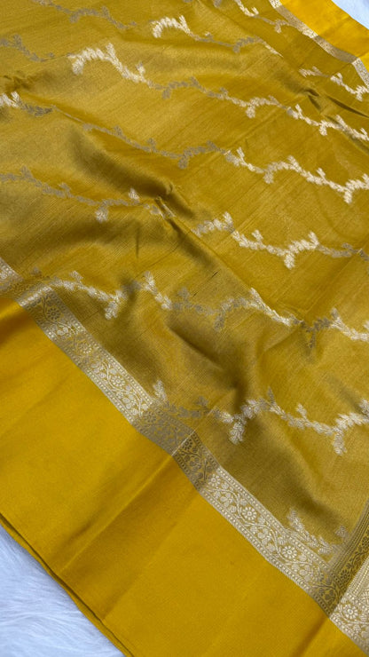 Handloom Banarasi Pure Tussar Silk Aada Design Mashru Border Saree