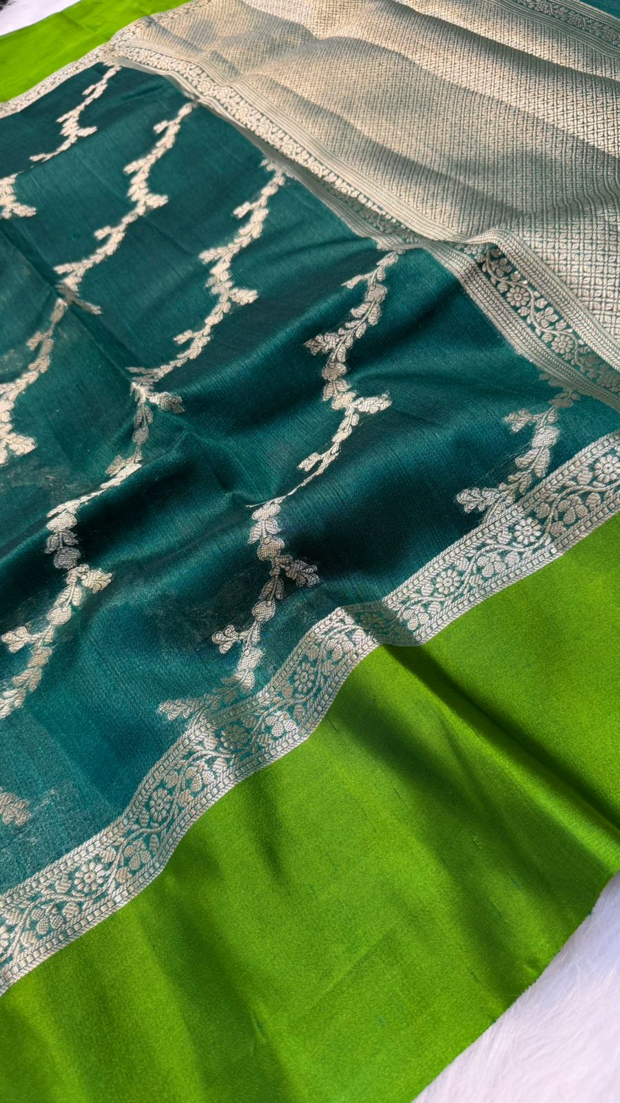Handloom Banarasi Pure Tussar Silk Aada Design Mashru Border Saree