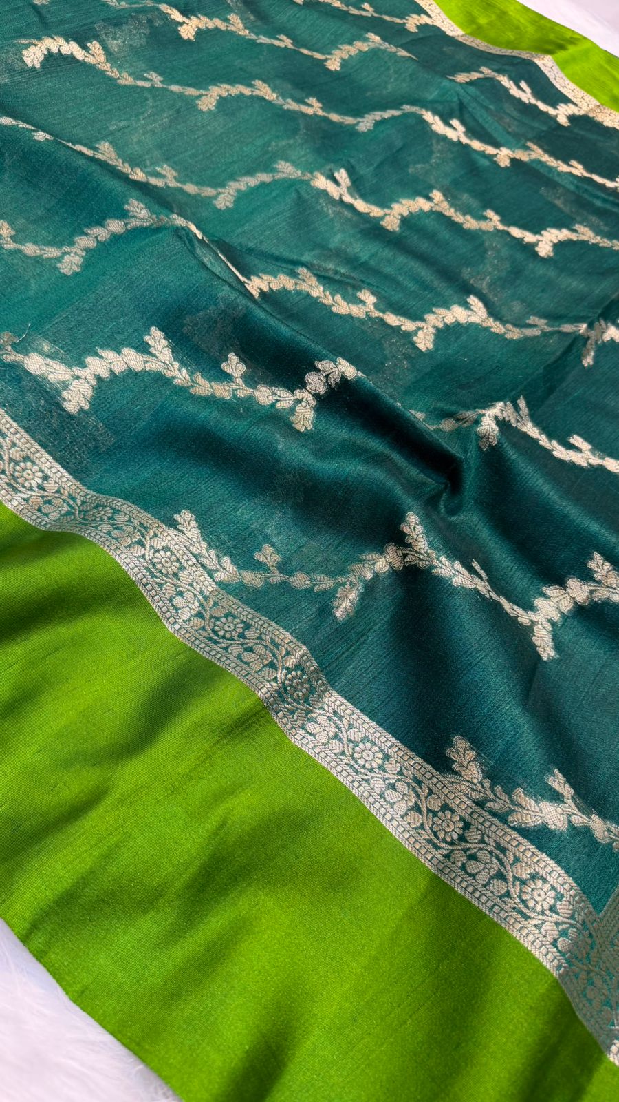 Handloom Banarasi Pure Tussar Silk Aada Design Mashru Border Saree