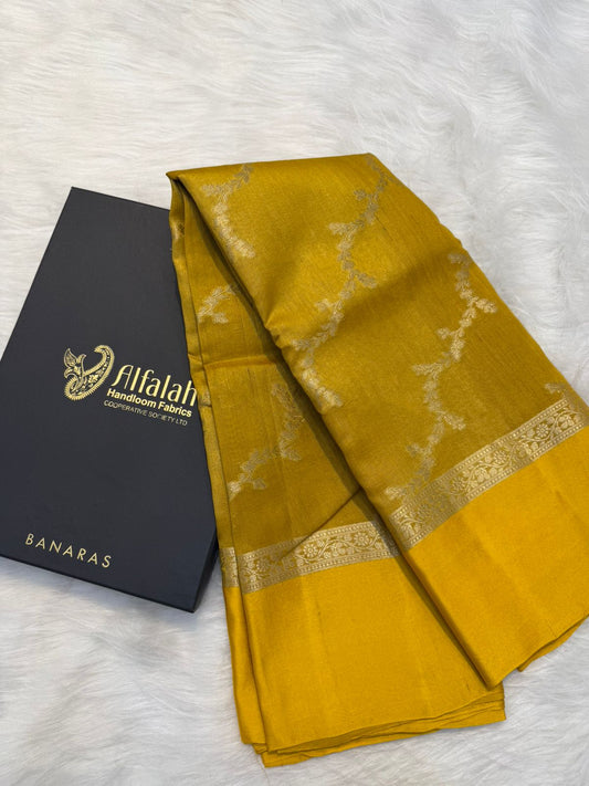 Handloom Banarasi Pure Tussar Silk Aada Design Mashru Border Saree