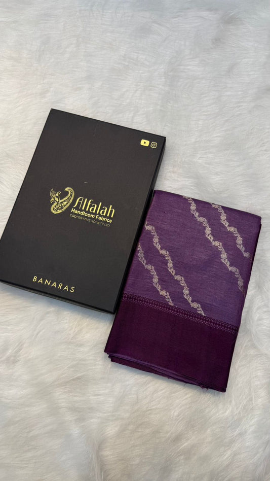 Handloom Banarasi Pure Tussar Silk Aada Design Katan Border Saree