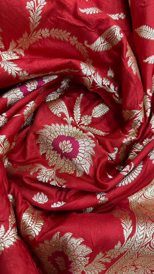 Handloom Pure Banarasi saree Katan Silk meenedar work...Red color