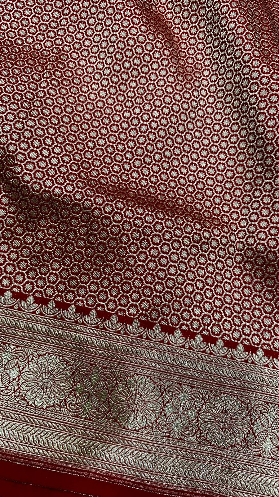 Handloom Pure Banarasi saree Katan Silk meenedar work...Red color